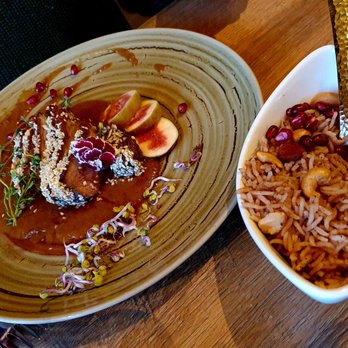 L'Orient Winterhude - Restaurants Near Me - Hamburg, HH