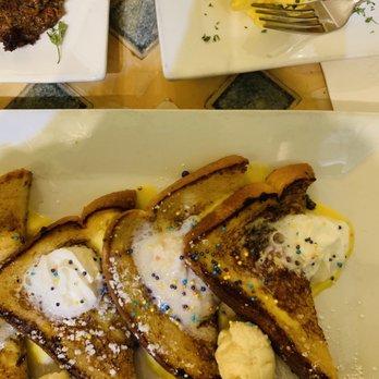 Batter & Berries - Confetti French toast, sausage patty and eggs - Breakfast & Brunch Near Me - Chicago, Illinois