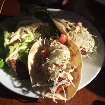 Square Peg - Fish tacos/ Cesar salad - American Near Me - Warren, Rhode Island