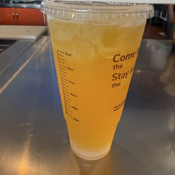Teapioca Lounge - White peach oolong - Bubble Tea Near Me - Austin, Texas
