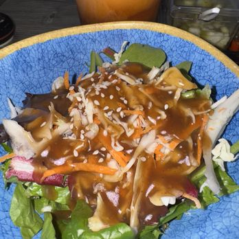 Sriracha Thai Restaurant - Thai Near Me - Carson, California