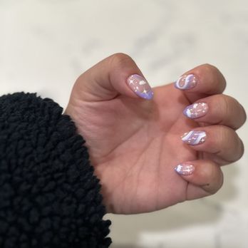 Luchic Nails Bar - Gel manicure on natural nail - Nail Salons Near Me - Los Angeles, California Luchic Nails Bar - Gel manicure on natural nail - Nail Salons Near Me - Los Angeles, California