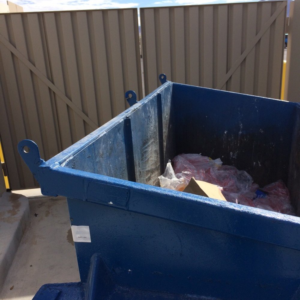 New York Pretzel - Threw pretzel in trash - Hot Dogs Near Me - Las Vegas, Nevada New York Pretzel - Threw pretzel in trash - Hot Dogs Near Me - Las Vegas, Nevada