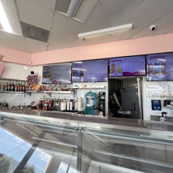 Besties Treats & More - Ice Cream & Frozen Yogurt Near Me - Tehachapi, California Besties Treats & More - Ice Cream & Frozen Yogurt Near Me - Tehachapi, California