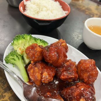Deluxe Green Bo - Lunch General Tso's Chicken (Dark Meat) - Shanghainese Near Me - New York, New York Deluxe Green Bo - Lunch General Tso's Chicken (Dark Meat) - Shanghainese Near Me - New York, New York