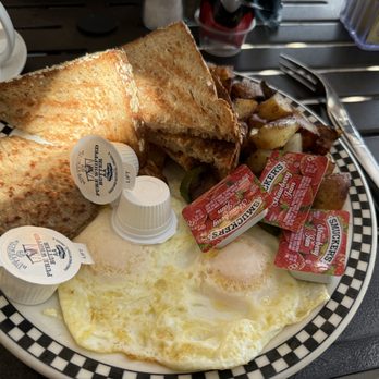 Austin's Saloon & Eatery - Breakfast/Brunch - Steakhouses Near Me - Libertyville, Illinois