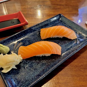 Komeya - Smoked salmon nigiri - Sushi Bars Near Me - Spring, Texas