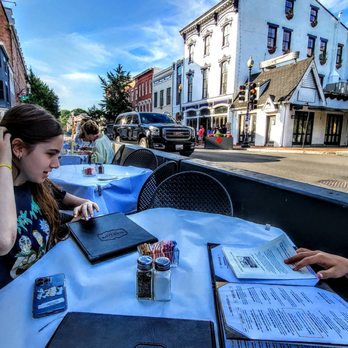 Martin's Tavern - Breakfast & Brunch Near Me - Washington, DC, District of Columbia Martin's Tavern - Breakfast & Brunch Near Me - Washington, DC, District of Columbia