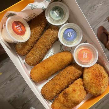 Dos Croquetas - Bakeries Near Me - Miami, Florida