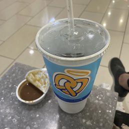 Auntie anne Auntie anne