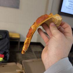 Gambino's Pizza - Bland pizza