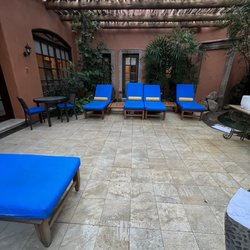 Cactus Spa - The cabanas in the pool area