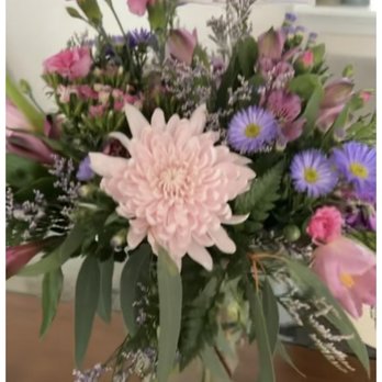 Rhonda's Flowers & Gifts - What I received - Florists Near Me - Chantilly, Virginia Rhonda's Flowers & Gifts - What I received - Florists Near Me - Chantilly, Virginia