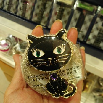 Bath & Body Works - Adorable holder for air freshener. - Cosmetics & Beauty Supply Near Me - Scarborough, Ontario