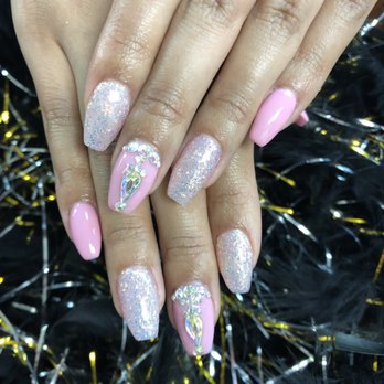 Prim nail Co - Nail Salons Near Me - Hatboro, Pennsylvania