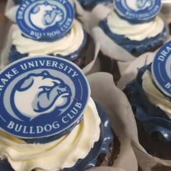 Aloha Bakery And Cafe - blue and white cupcakes - Cafes Near Me - Boynton Beach, Florida Aloha Bakery And Cafe - blue and white cupcakes - Cafes Near Me - Boynton Beach, Florida