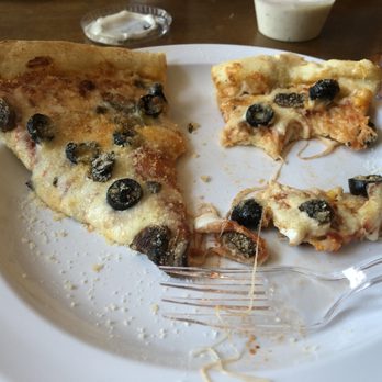 Big Red's Colbert Trading Company - Nice crust, fresh tasting sauce. - Beer Bar Near Me - Colbert, Washington