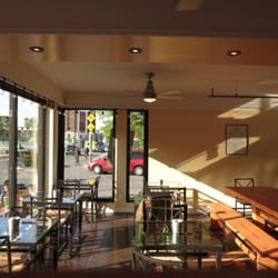 Caffè Della Pace - A bright and sunny day!