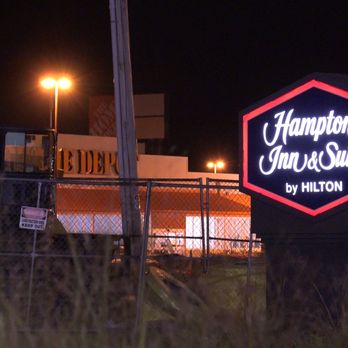 Hampton Inn & Suites Benton Harbor - Hotels Near Me - Benton Harbor, Michigan