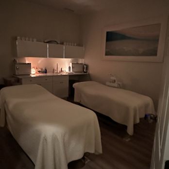 Cape May Day Spa - Couples massage room. - Day Spas Near Me - Cape May, New Jersey