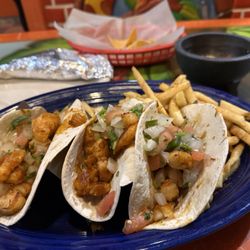 Lindo Mexico - Shrimp flour tacos
