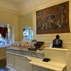 Woodhouse Chocolate - Inside (12/27/22)