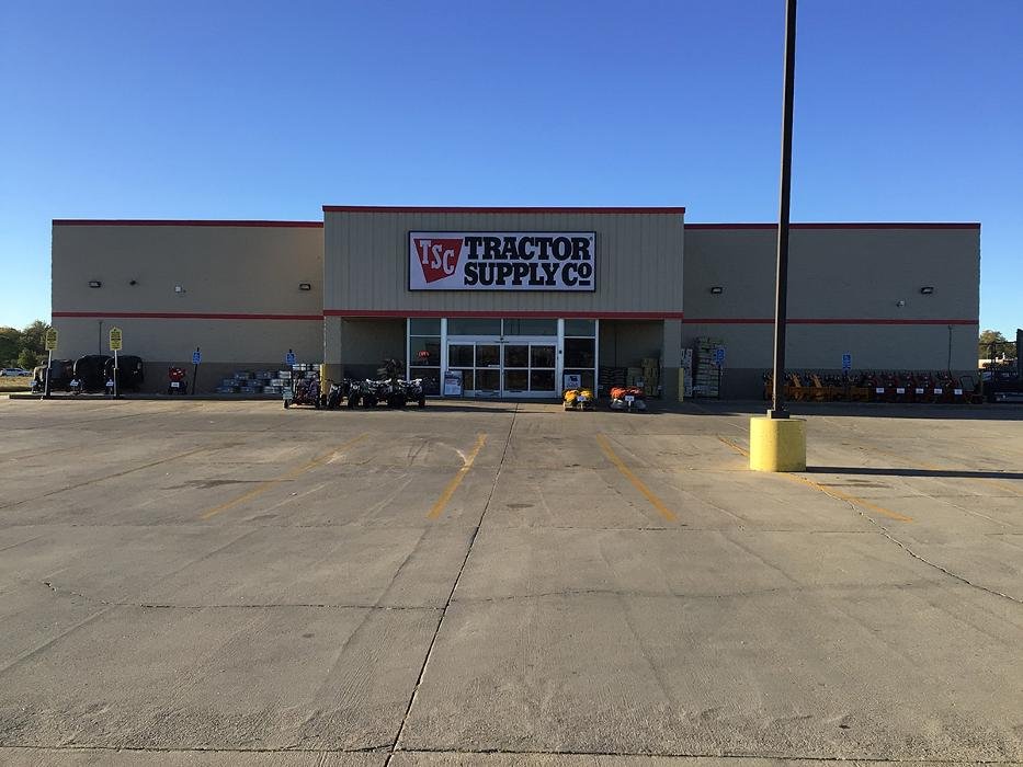 TRACTOR SUPPLY 1160 Ryan's Rd, Worthington, Minnesota Hardware