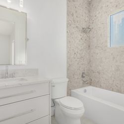 Easleydone Construction - Guest bathroom