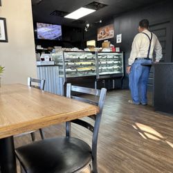 La Creación Bakery 2 - Brandon