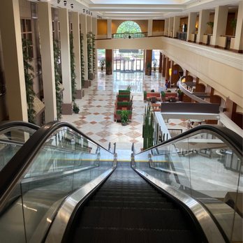 Hilton Charlotte Uptown - One of the lobbies - Hotels Near Me - Charlotte, North Carolina Hilton Charlotte Uptown - One of the lobbies - Hotels Near Me - Charlotte, North Carolina