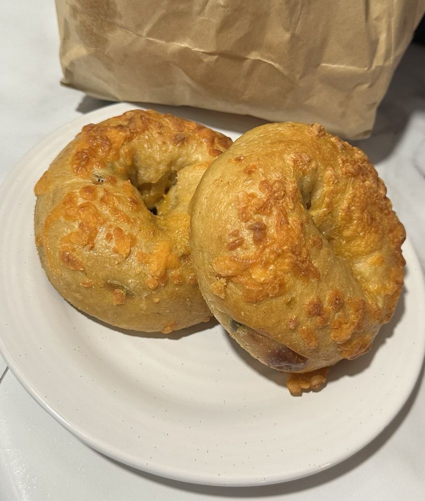 BOOTLEG BAGELS Updated October 2024 1310 Shawnee Dr, Yellow Springs