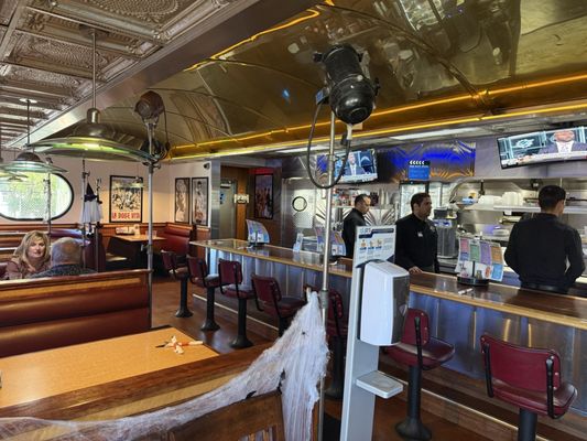 Studio Diner by null