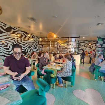 Chifa - dining room - Peruvian Near Me - Los Angeles, California