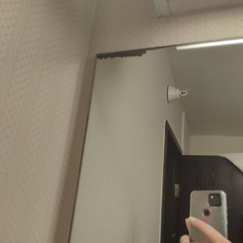 Circus Circus - Peeling mirror - Hotels Near Me - Las Vegas, Nevada Circus Circus - Peeling mirror - Hotels Near Me - Las Vegas, Nevada