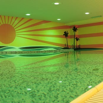 Ladys 1st. - Poolbereich im Lady´s 1st. HNC - Gyms Near Me - Potsdam, BB