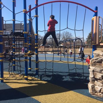 Prospect Park - More jungle rope. Floor is labor in 3...2....1... - Water Parks Near Me - Park Ridge, Illinois