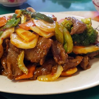 New China - Szechuan beef was a little sweet and did not have the traditional whole peppers only pepper sauce. - Chinese Near Me - Lewisville, Texas New China - Szechuan beef was a little sweet and did not have the traditional whole peppers only pepper sauce. - Chinese Near Me - Lewisville, Texas