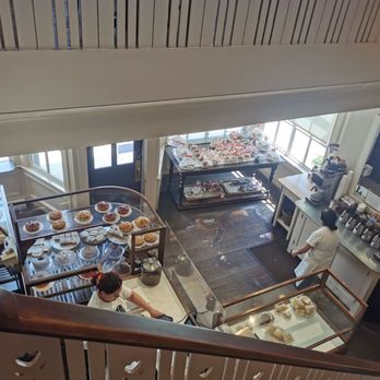 Diane's Bakery Cafe - Inside - Bakeries Near Me - Roslyn, New York