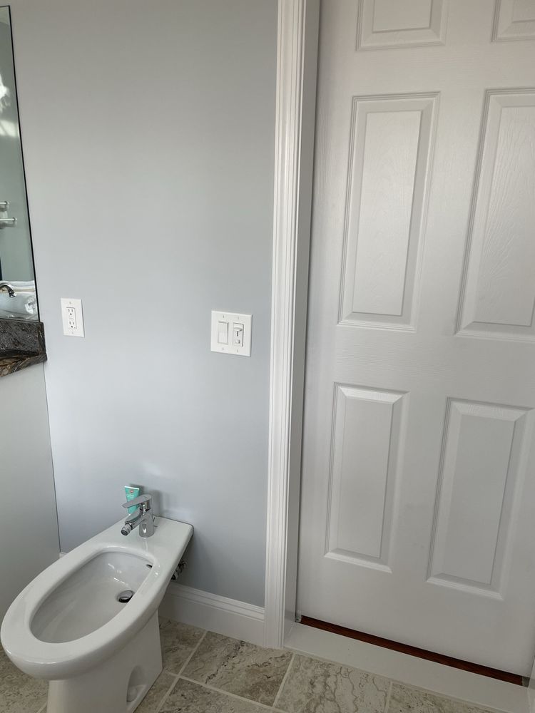 Slide of Gomez Professionals