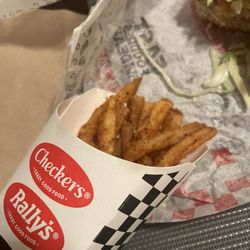 Rally’s - Famous Seasoned Fries