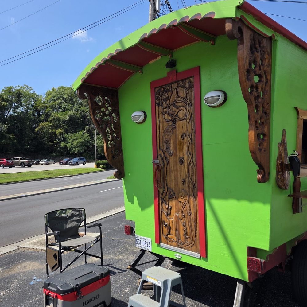Dog'On Time - Hot Dogs Near Me - Salem, Virginia