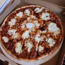 Jordan's Restaurant & Pizza - Meatball and ricotta pizza