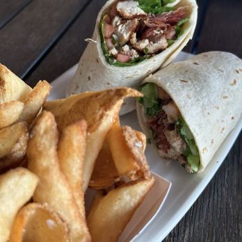 Longboards Restaurant & Bar - Gluten free Grilled Chicken BLT wrap - Sandwiches Near Me - Salem, Massachusetts
