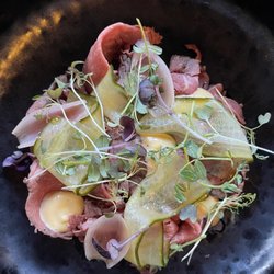 Styl & Interier - Roast beef with pickled cucumber