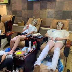 Model Nail Salon - This is natural pedicure.