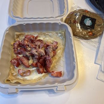 Cream And Crepes Cafe - Fresas Con Crema Crepe - Desserts Near Me - Richardson, Texas Cream And Crepes Cafe - Fresas Con Crema Crepe - Desserts Near Me - Richardson, Texas