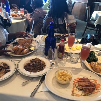Grace's - Beef Stroganoff Jumbo Lump Crab Cake  Cake Canal Street Mac - N - Cheese American Lamb Chops Creole Stuffed Chicken Waffle & Wings Two Eggs - American Near Me - Houston, Texas