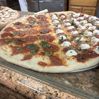 Pelham Pizza - Pizza Near Me - Pelham, New York
