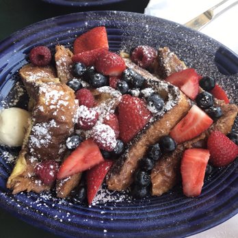 Cafe Borrone - Full order of berry French toasr - Breakfast & Brunch Near Me - Menlo Park, California