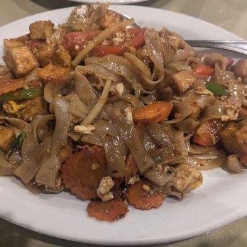 Benja's Thai & Sushi - Drunken noodles with tofu - Thai Near Me - St. George, Utah Benja's Thai & Sushi - Drunken noodles with tofu - Thai Near Me - St. George, Utah